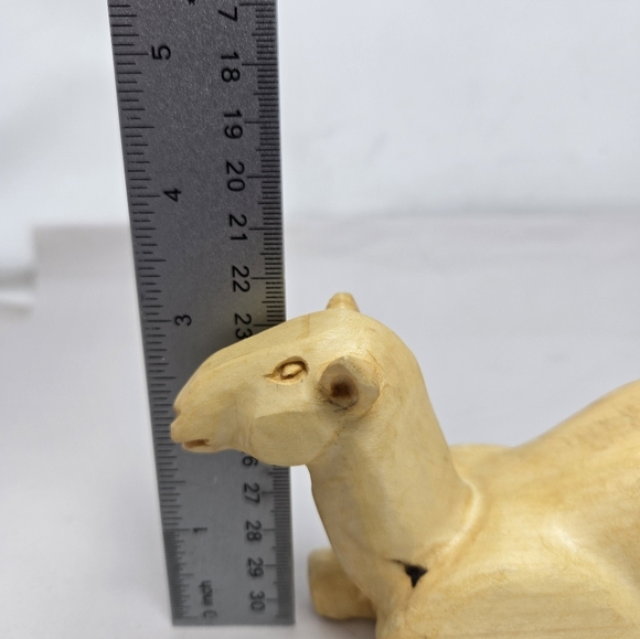 Nativity Camel Sitting In Around Baby Jesus Manger Wood Carved Ralph Herrenbruck - Picture 9 of 10